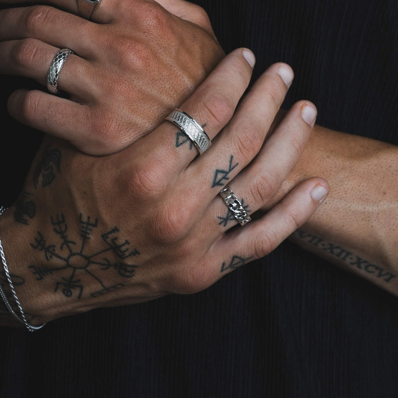 BOLD X RING 925 SILVER RHODIUM PLATED