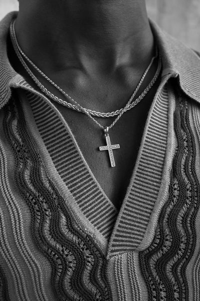 The perfect gift idea for boys for communion and confirmation: a necklace with a cross - IDENTIM®