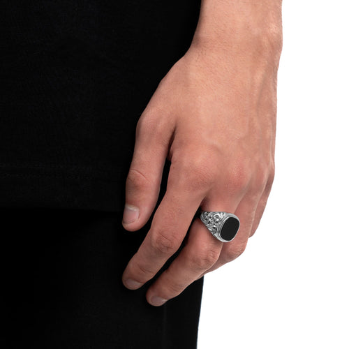 ART NOUVEAU SEAL RING ONYX 585, 750 WHITE GOLD, 950 PLATINUM
