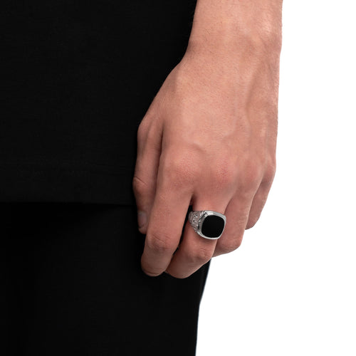 ART NOUVEAU SEAL RING ONYX 585, 750 WHITE GOLD, 950 PLATINUM