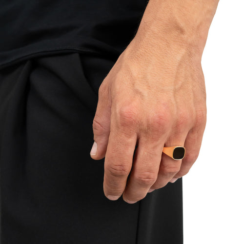 SIGNET RING ONYX SQUARE 585, 750 GOLD