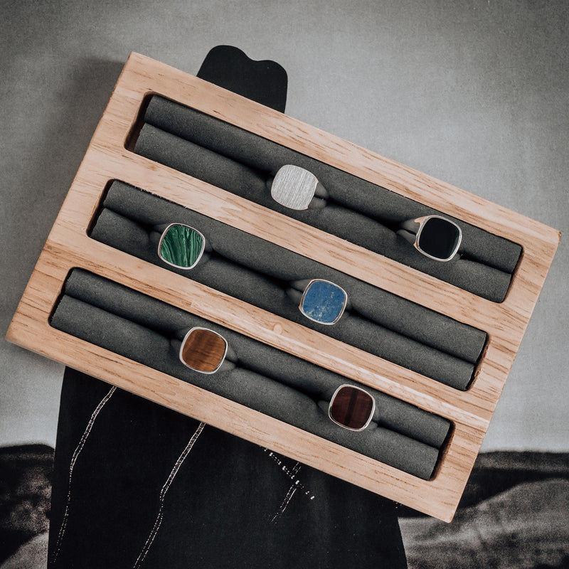 RING DISPLAY GRAY